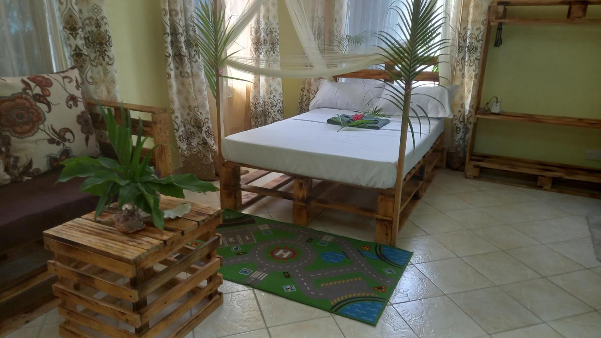 Mount Zion Guest House, Mtwapa Mtomondoni Mombasa Esterno foto