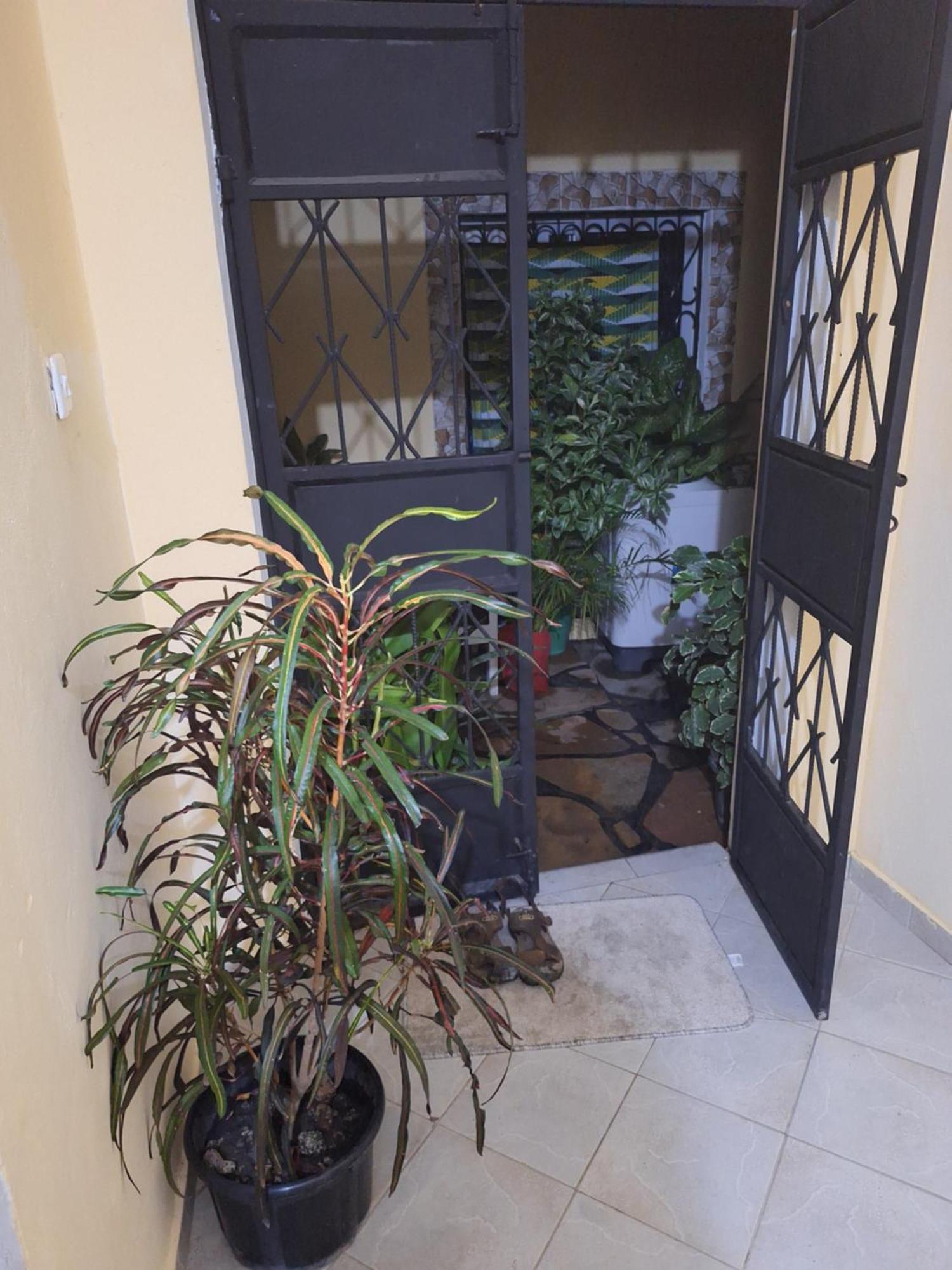 Mount Zion Guest House, Mtwapa Mtomondoni Mombasa Esterno foto
