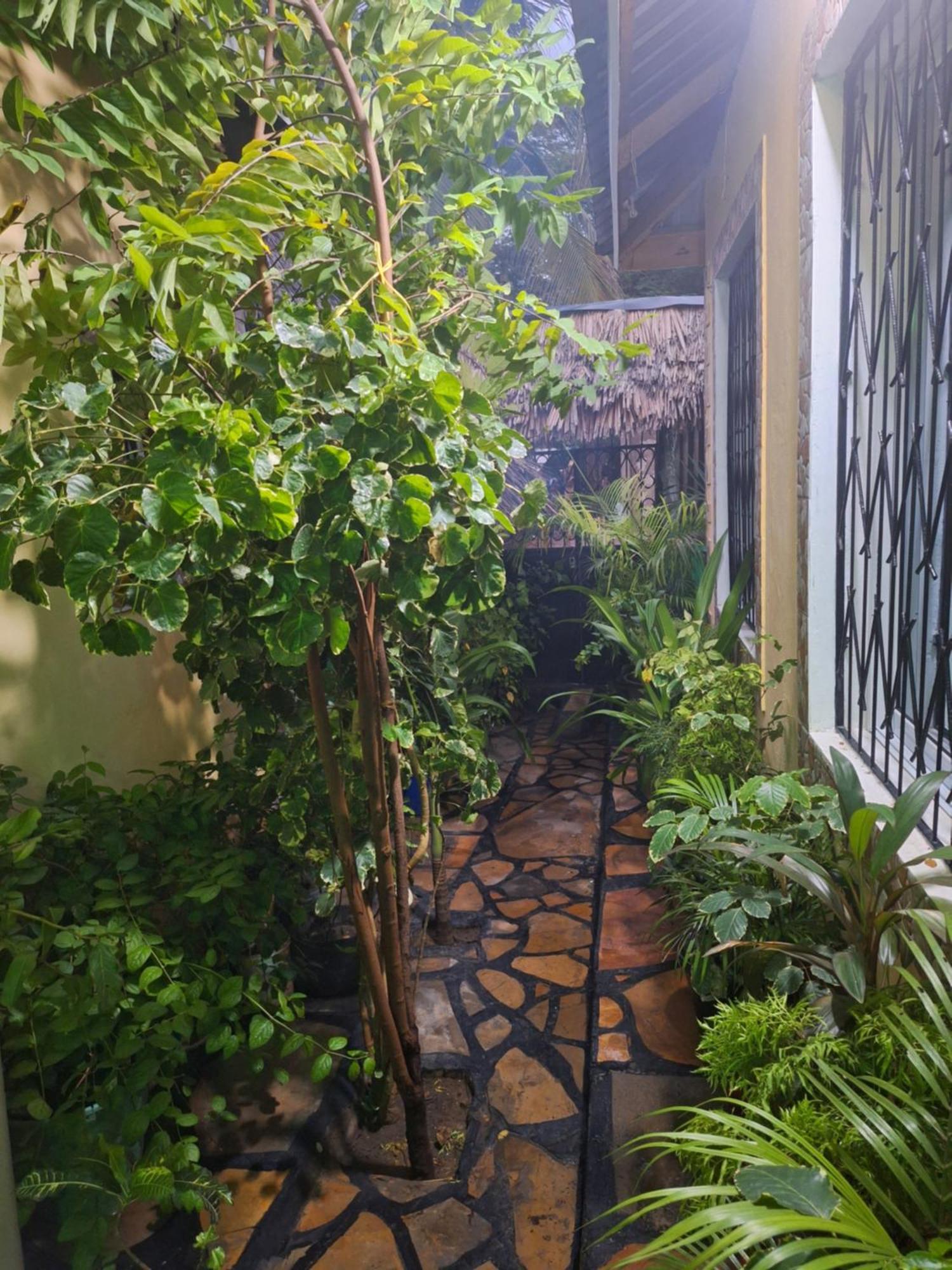 Mount Zion Guest House, Mtwapa Mtomondoni Mombasa Esterno foto
